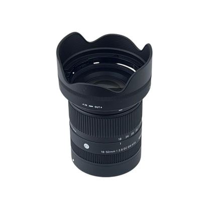Sigma Universal Zoom Objektiv 18-50mm f/2.8 DC DN Contemporary Sony-E Schwarz | Retourware