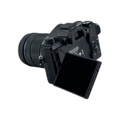 OM SYSTEM OM-5 Micro 4/3 Systemkamera M.Zuiko Digital ED 12–45 mm PRO 20MP | Retourware