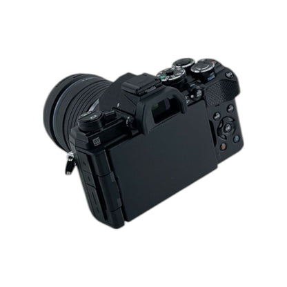 OM SYSTEM OM-5 Micro 4/3 Systemkamera M.Zuiko Digital ED 12–45 mm PRO 20MP | Retourware
