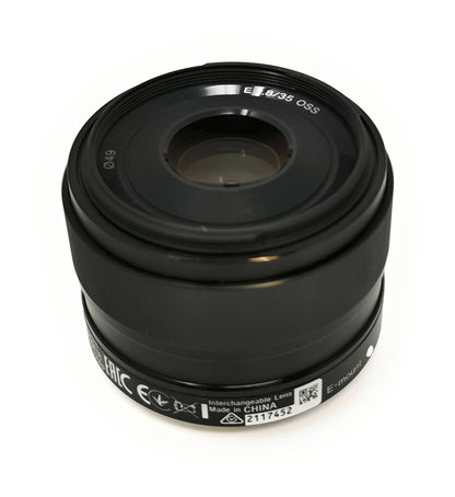 Sony SEL-35F18 Standard Objektiv Festbrennweite 35mm F1.8, APS-C E-Mount schwarz | Retourware