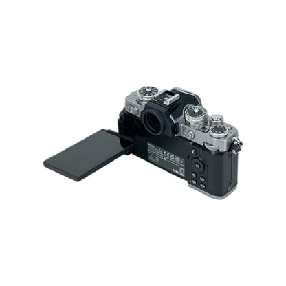 Nikon Z fc Spiegellose Kamera DX-Format 20.9MP 11 Bilder pro Sekunde APS-C CMOS | Retourware