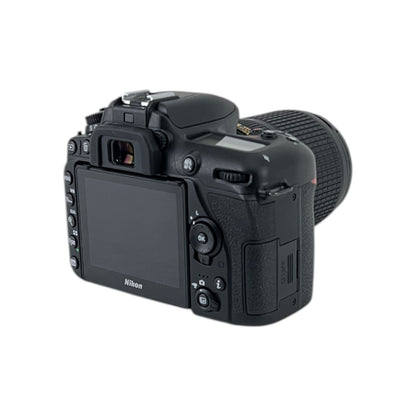 Nikon D7500 Digitale Spiegelreflexkamera Objektiv AF-S DX Nikkor 18-140 mm f/3.5-5.6G 20.9MP | Retourware